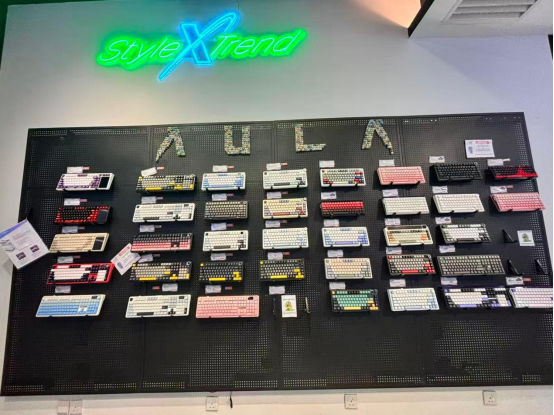 Experience Ultimate Gaming Performance at AULA IOI City Mall(图2) Experience Ultimate Gaming Performance at AULA IOI City Mall(图2)