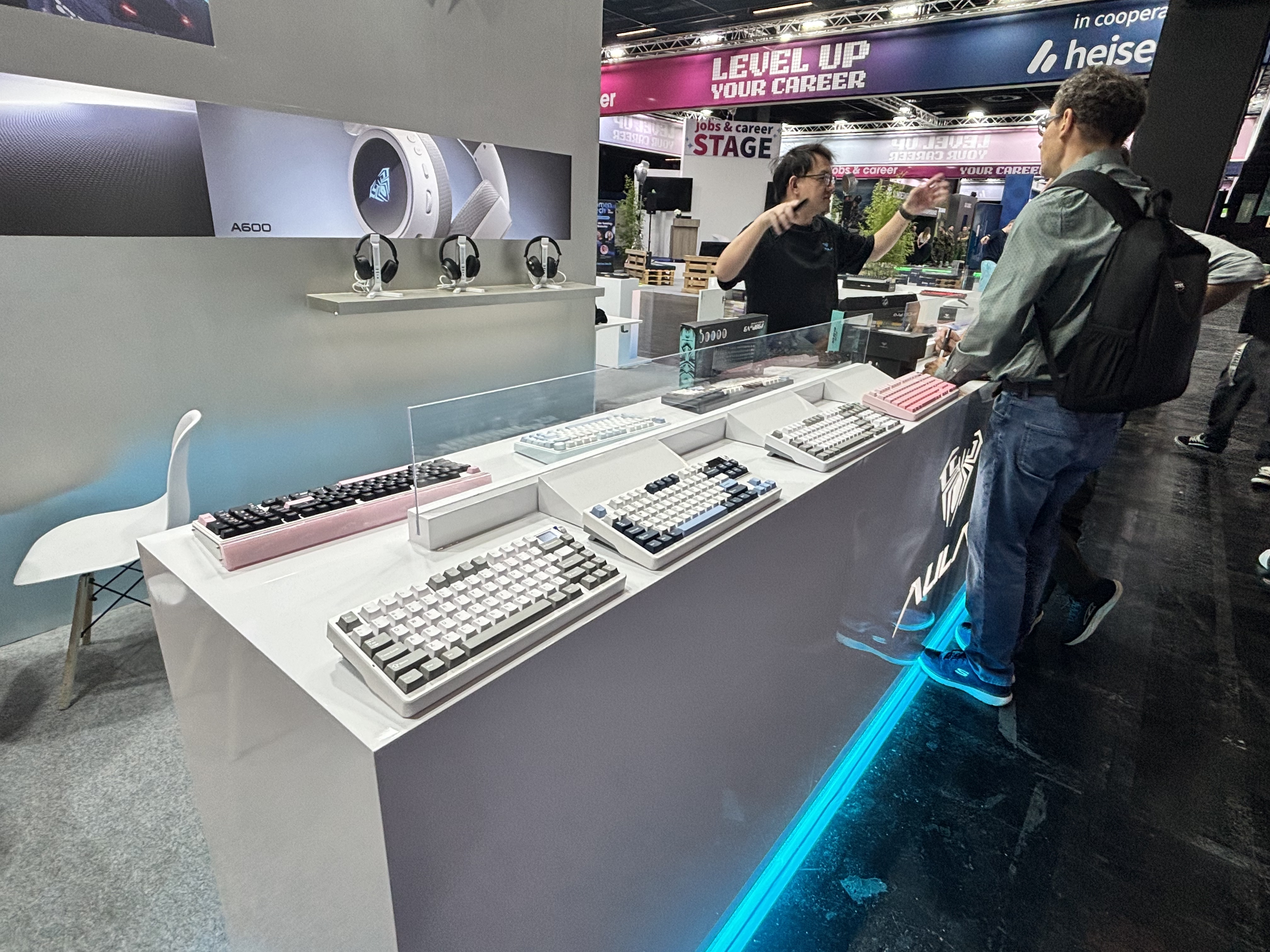 GAMESCOM Day 1: The Arena Is Officially Open(图2) GAMESCOM Day 1: The Arena Is Officially Open(图2)